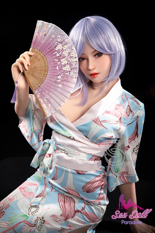 Yuki: sex doll japonesa con kimono tradicional