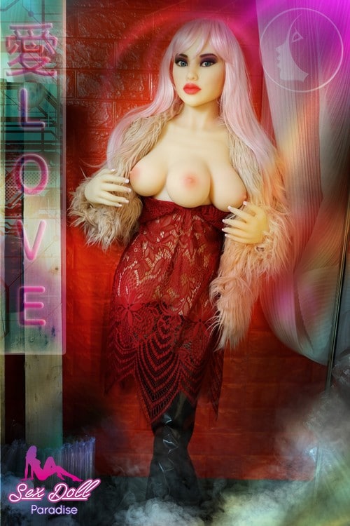 Muñeca sexual con 3 tetas